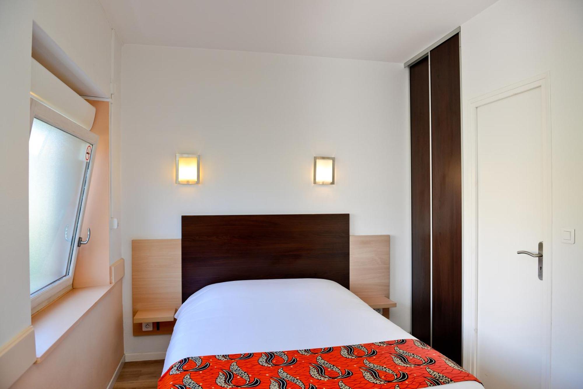 Logis Hostellerie Du Neez Gan Kültér fotó
