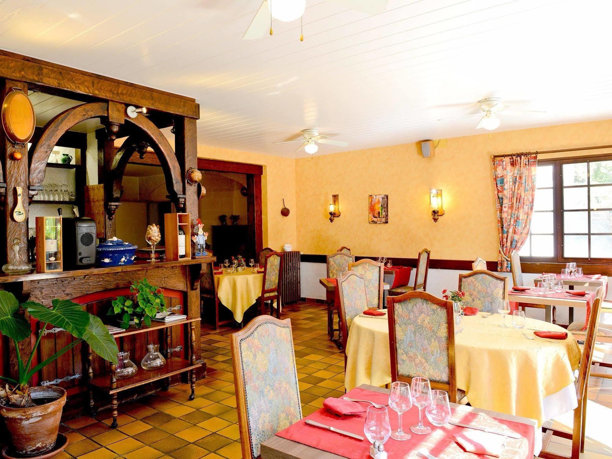 Logis Hostellerie Du Neez Gan Kültér fotó